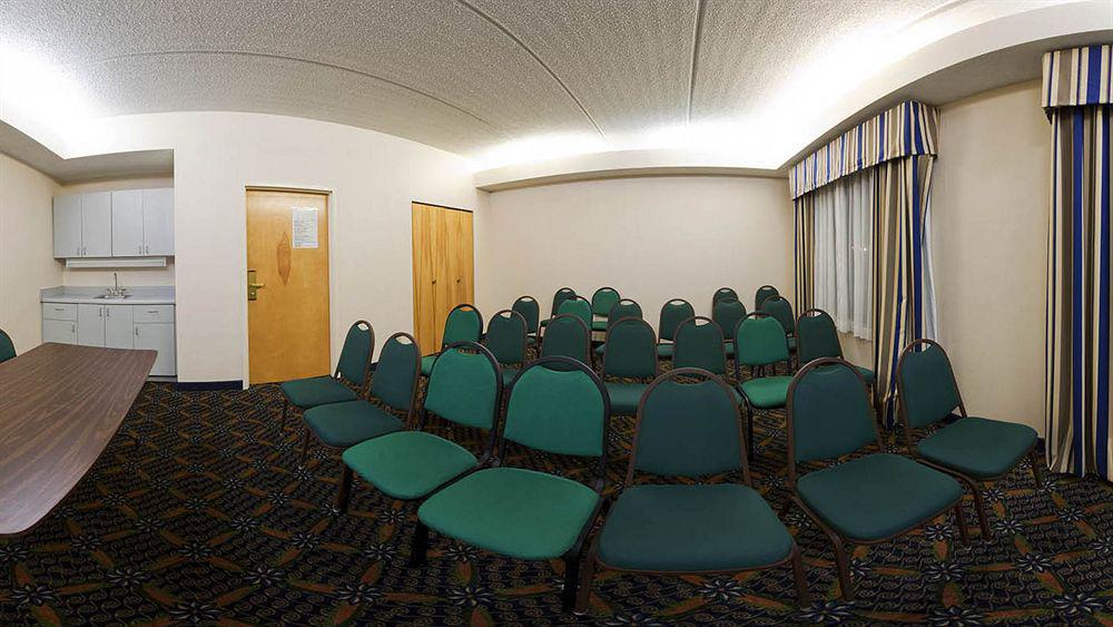 Holiday Inn Express Hotel & Suites Lawrenceville By Ihg Zewnętrze zdjęcie