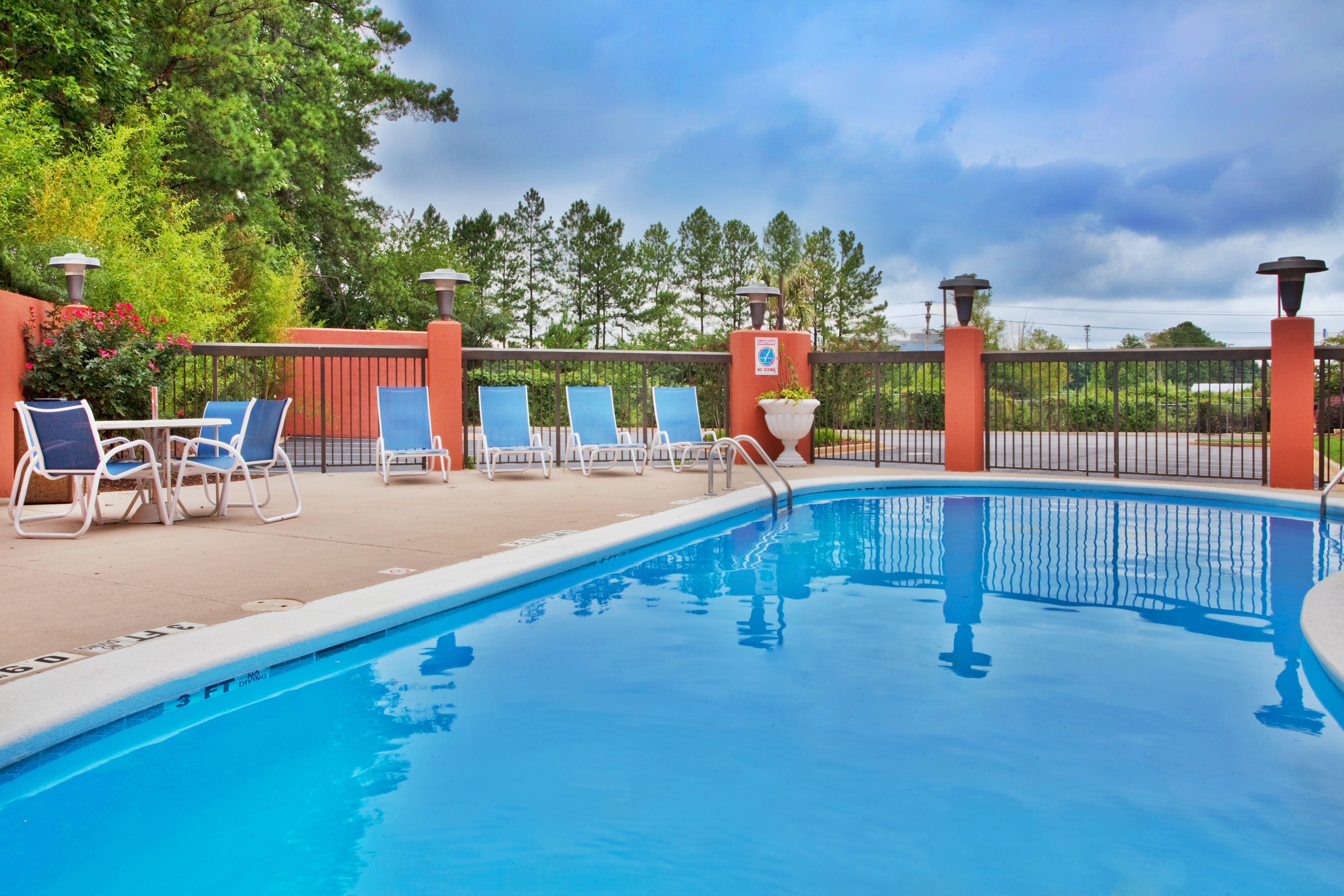 Holiday Inn Express Hotel & Suites Lawrenceville By Ihg Zewnętrze zdjęcie