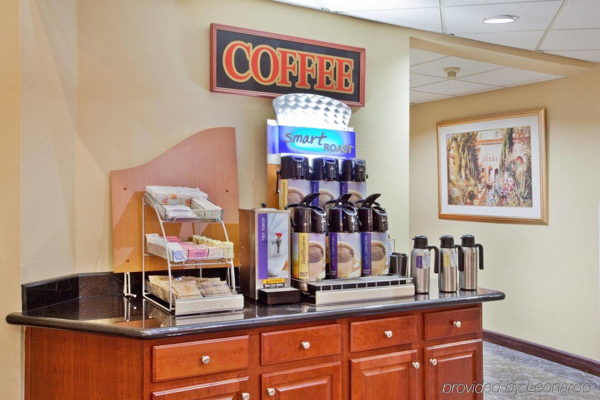 Holiday Inn Express Hotel & Suites Lawrenceville By Ihg Zewnętrze zdjęcie