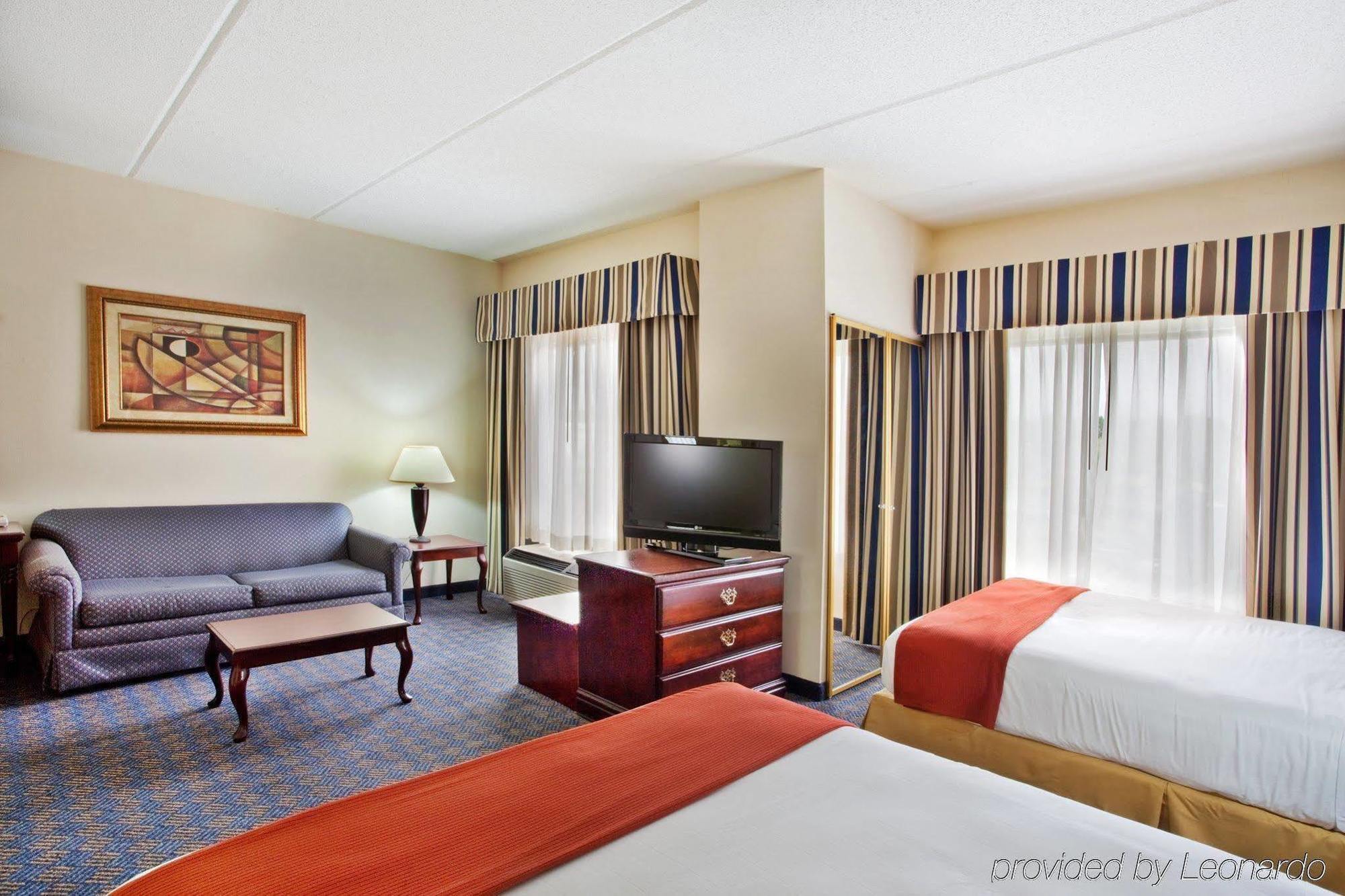 Holiday Inn Express Hotel & Suites Lawrenceville By Ihg Zewnętrze zdjęcie